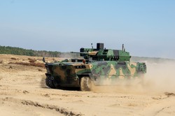 Radiostacje z USA zamiast polskich? Dziwne tłumaczenie MON. Eksperci oburzeni