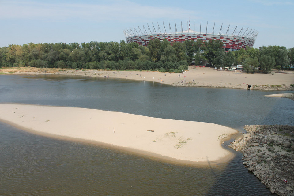 Przy moście Poniatowskiego w Warszawie  powstała wyspa