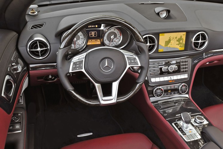 Mercedes-Benz SL550
