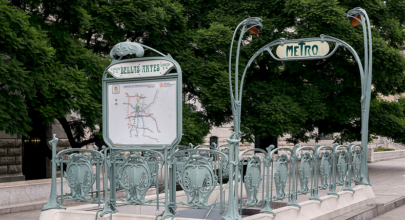 Like most cities, the entrances are clearly marked from above ground. In most of the stations I visited there were multiple entrances for a stop.