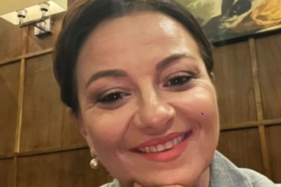 "ZNAŠ LI TI KOLIKO ŽENA VOZI KAMIONE?" Naša pevačica bila zvezda, pa otišla u Ameriku i život joj se promenio iz korena: Evo čime se bavila