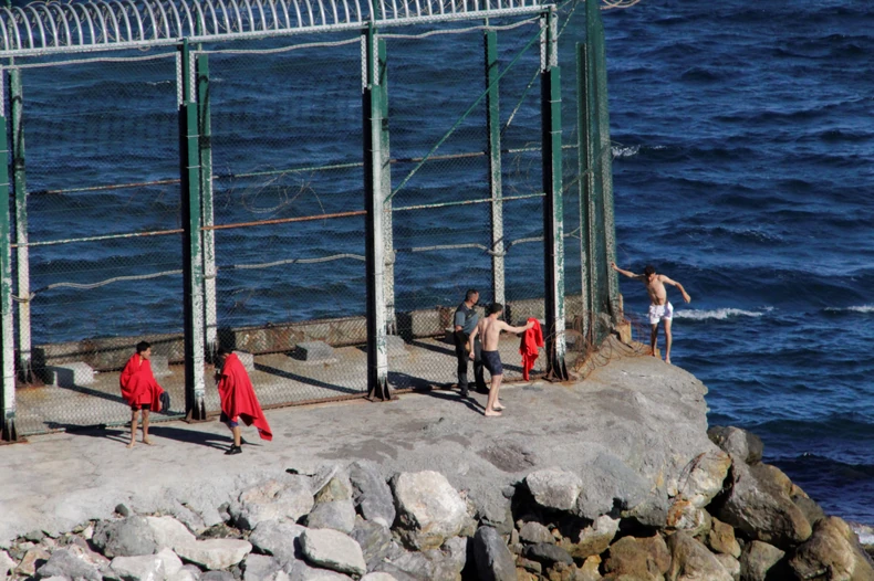 Marokanci doplivali do obale španske enklave