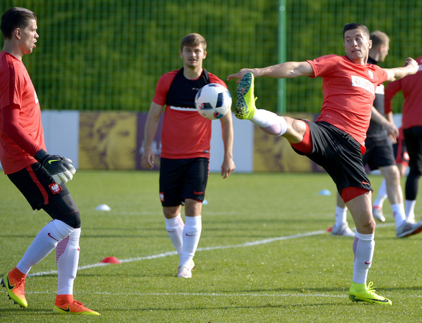 Euro 2016: Kadrowicze Adama Nawałki opuścili Arłamów. W środę w Gdańsku zagrają z Holandią