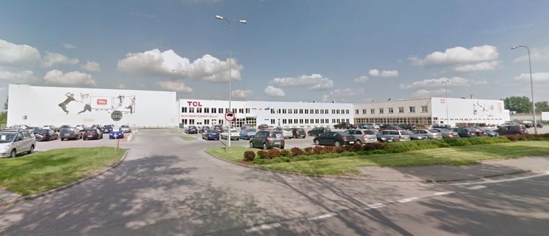 Trudno mówić o potężnej, innowacyjnej fabryce - w Żyrardowie mieści się raczej montownia telewizorów różnych firm (fot. Street View)