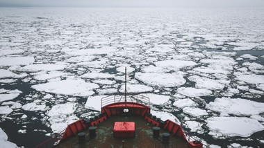 chiny w arktyce: rosnące ambicje pekinu, ale grenlandia poza głównym c