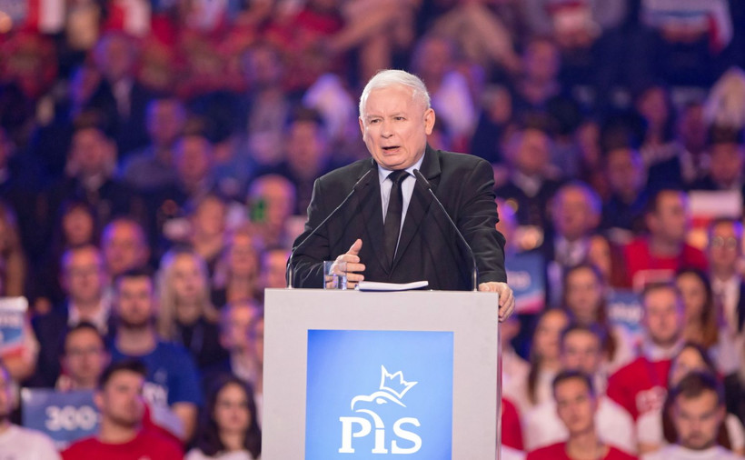 Kaczyński przedstawił "hattrick" wyborczy: Podwyżkę płac, emerytur i równe dopłaty dla rolników