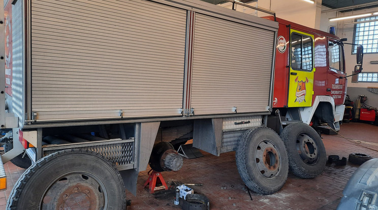 Így néz ki jelenleg a nemsokára bevethető tartalék autó  Fotó:Tiszaföldvári Önkéntes Tűzoltó Parancsnokság