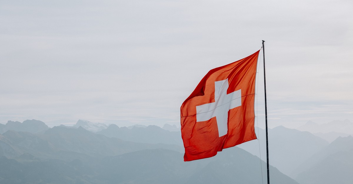 Olejnik: Bezpieczeństwo to nie list do św. Mikołaja, czyli czego nas uczy Szwajcaria