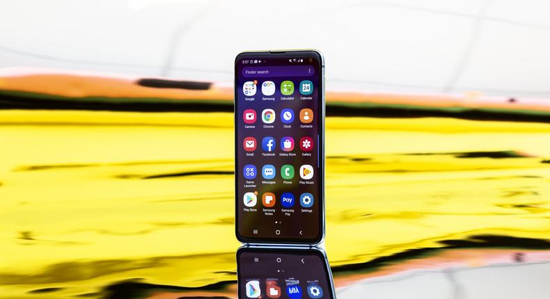 Samsung S10e