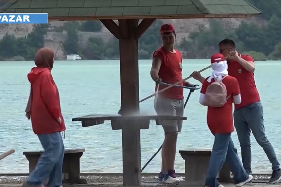 (VIDEO) Fiskultura, podizanje zastave, na posao, pa druženje: Omladinska radna akcija u Novom Pazaru okupila mlade iz Srbije, regiona, ali i Turske, i sve je kao nekada u staroj Jugi