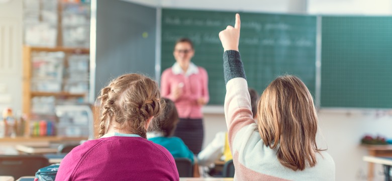 Poważny problem na lekcjach. Rodzice alarmują. "Zastanawiamy się nad zmianą szkoły"