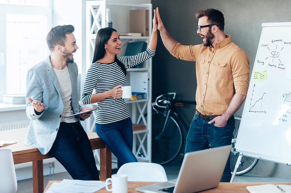 Azonos munkakörben dolgozó férfiak és nők ugyanakkora fizetést kapjanak! / Fotó: shutterstock