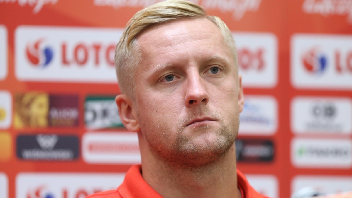 - Jedziemy tam z chęcią zwycięstwa, z chęcią zagrania dobrego meczu i tyle – Kamil Glik mówił dziennikarzom trzy dni przed meczem z Niemcami w eliminacjach do Euro 2016. Polacy wybierają się do Frankfurtu w roli liderów grupy. Jakakolwiek zdobycz punktowa zagwarantuje im utrzymanie pierwszego miejsca i bardzo zbliży do awansu.