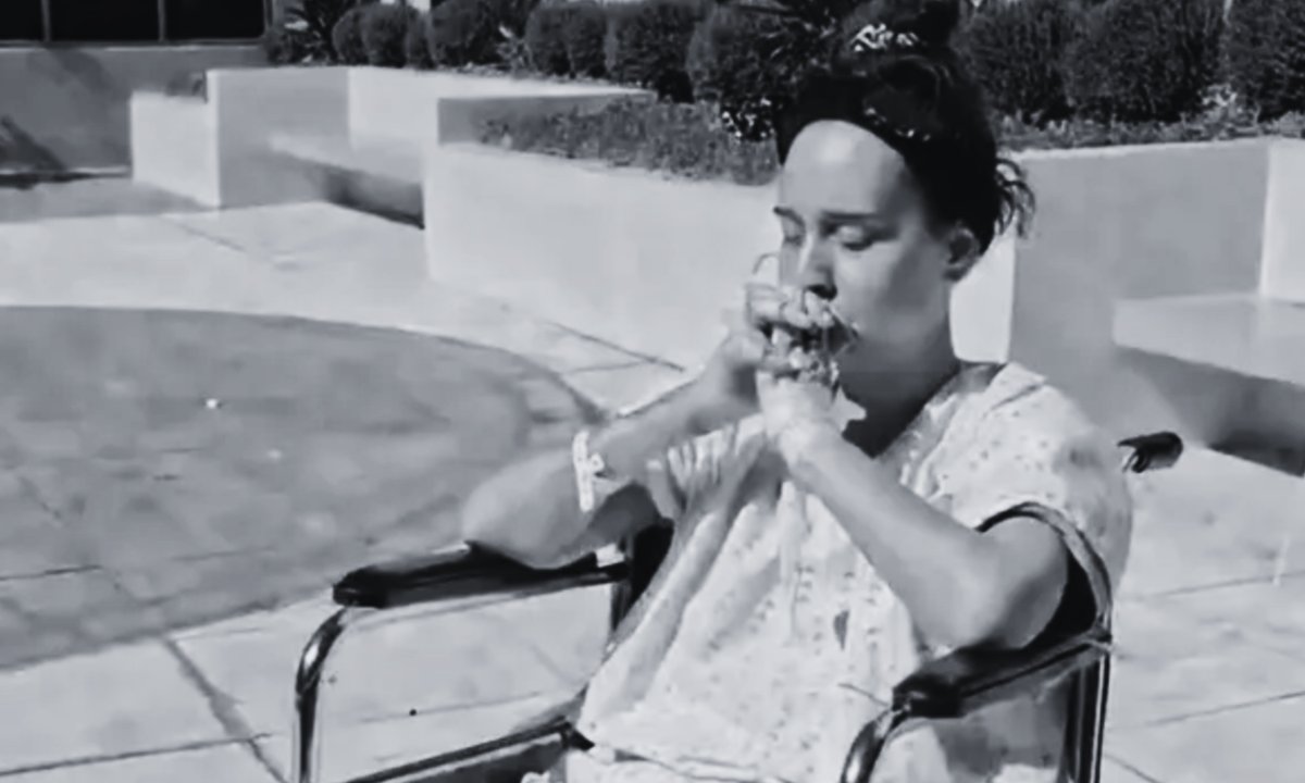 Nie żyje popularna influencerka. Walczyła z ciężką chorobą wątroby