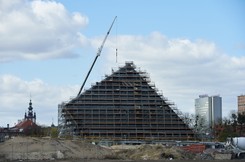 Tak buduje się Muzeum II Wojny Światowej. Prezydent Gdańska apeluje o niełączenie go z inną gdańską placówką. ZDJĘCIA