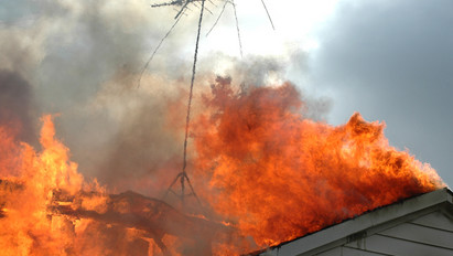 Holttestet találtak a tűzoltók egy sárvári családi házban