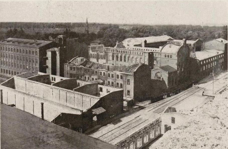 Wycofujący się w 1915 r. Rosjanie zniszczyli między innymi Zakłady Lniarskie w Żyrardowie
