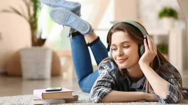 Dziewięć audiobooków o rozwoju osobistym idealnych do słuchania w wakacje
