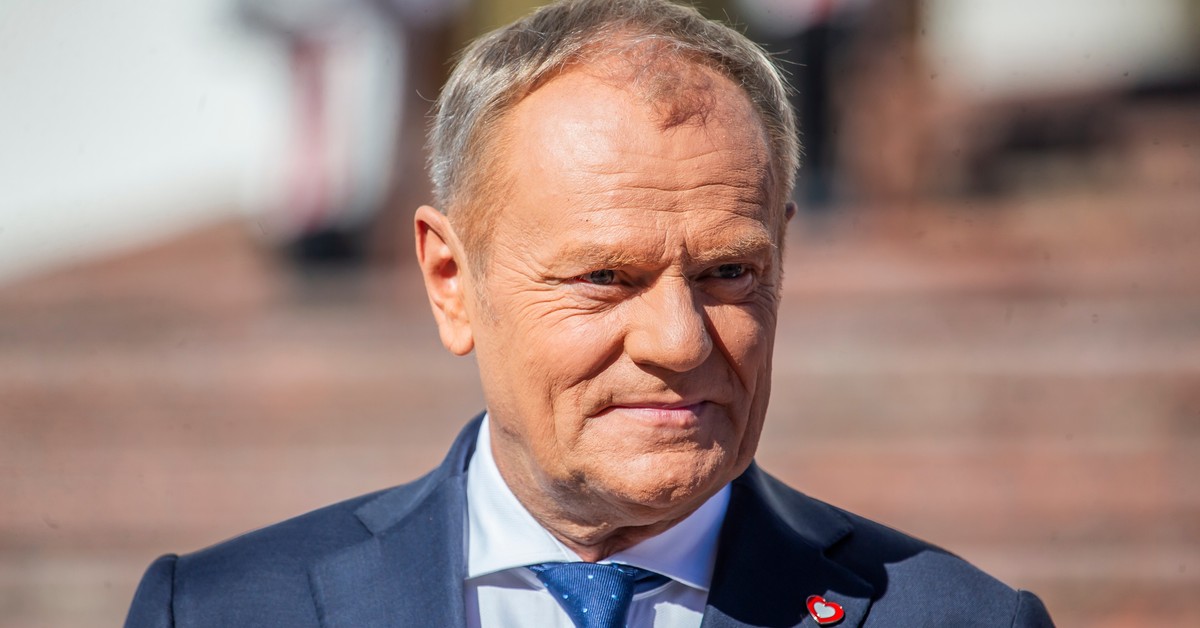 Najnowszy sondaż partyjny. KO świętuje, niepokój w PiS. Sensacja za podium