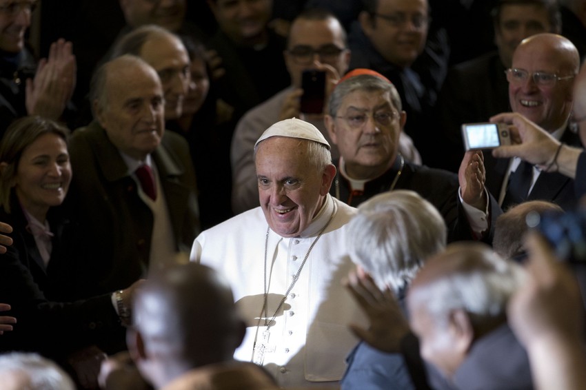 Svi žele selfi sa papom