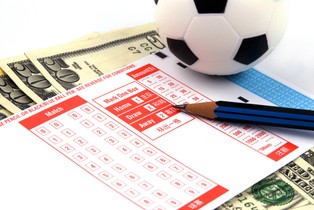 10 proc. wygranej w zakładach piłkarskich oddasz fiskusowi