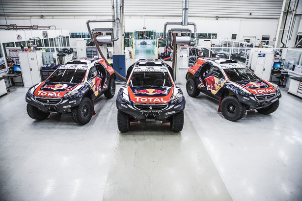 Peugeot gotów na rajd Dakar. Oto trzy nowe 2008 DKR