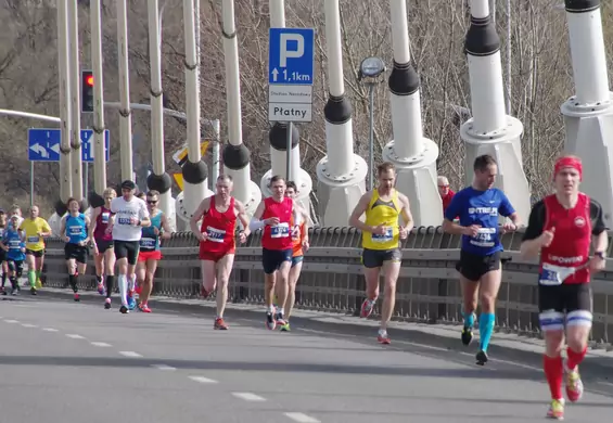 Dzisiaj 38. Maraton Warszawski. Zobacz, jak zmagało się tysiące biegaczy różnych narodowości