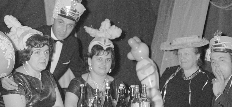 Tak się bawiono w PRL. QUIZ o sylwestrowych imprezach. Kto wtedy nie tańczył, może mieć kłopot