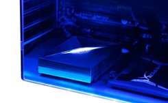 Ożyw swój komputer. NZXT HUE+ zamieni peceta w prawdziwą dyskotekę