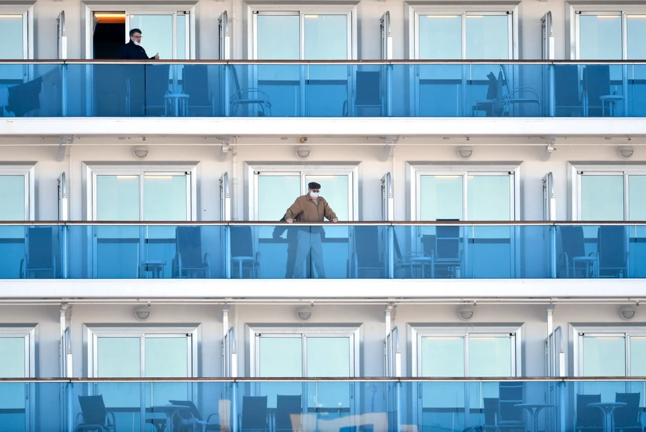 Deo putnika i članova posade će biti evakuisano