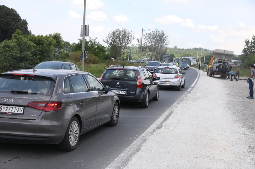 Ponovo ogromne gužve na putu za uključenje na autoput Beograd-Niš