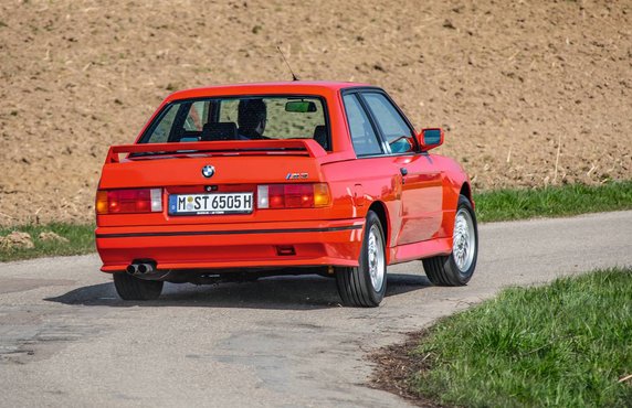 Trzy generacje M3. E30