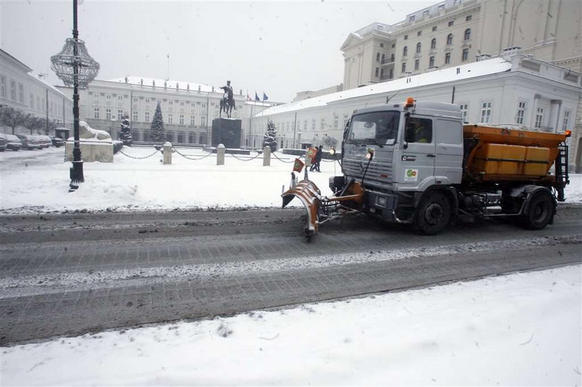 Kancelaria prezydenta, odsnieżanie, zima, śnieg