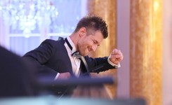 Adam Sztaba i ponad 700 muzyków. 'Co mi Panie dasz' doby koronawirusa bije rekordy