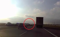 Co zostało z prezydenckiego BMW po wypadku na A4? Limuzyna Dudy w rękach kryminologów. ZDJĘCIA