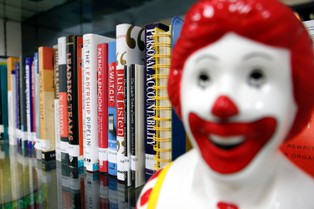 Powrót Rona McDonalda. Już nie będzie się kojarzył tylko hamburgerem