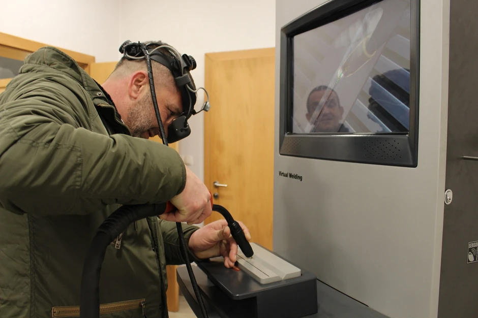 Imam Latifović kao varilac