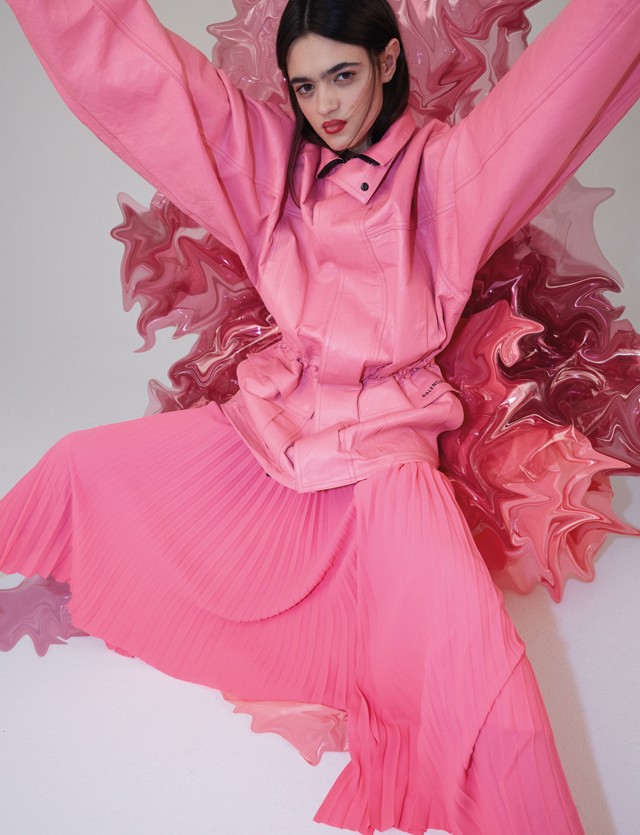 Fotó: Chus Antón Koncepció: Mapi Vidal Smink és haj: Yurema/Ana Prado Modell: Amalia Suárez/Anty Agency