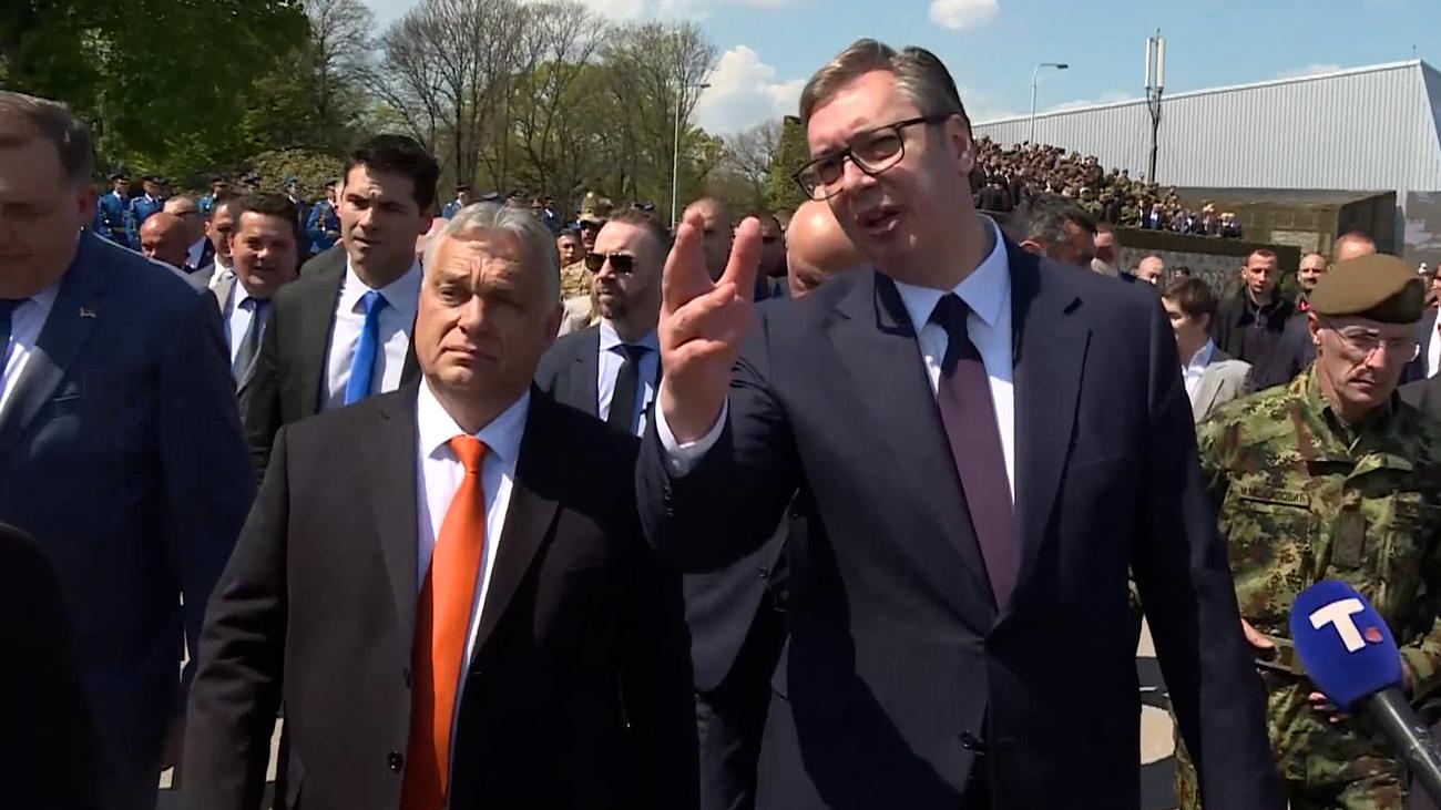 Auf Empfehlung von Viktor Orbán erhielt Aleksandar Vucic den Orden der Republik Ungarn.