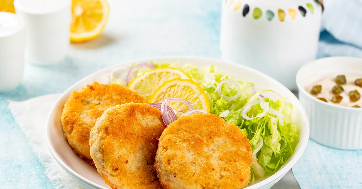 Pyszny obiad na piątek. Podajemy przepis, Ty gotujesz. Złociste rybne burgery