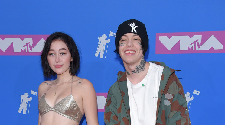  Lil Xan (j) és barátnője Noah Cyrus /Fotó:Northfoto