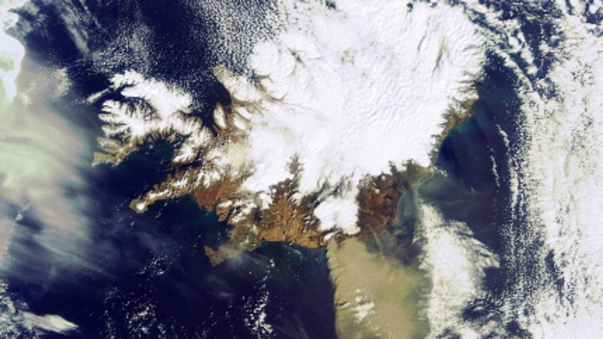 Kolejna chmura pyłu znad Islandii kieruje się w stronę Europy. Informację potwierdzają źródła brytyjskie.