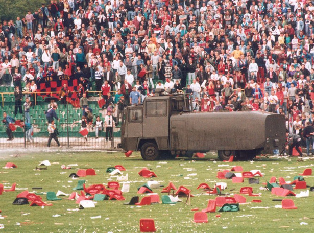 Kibice mają własny projekt ustawy. Nie chcą alkoholu na stadionach