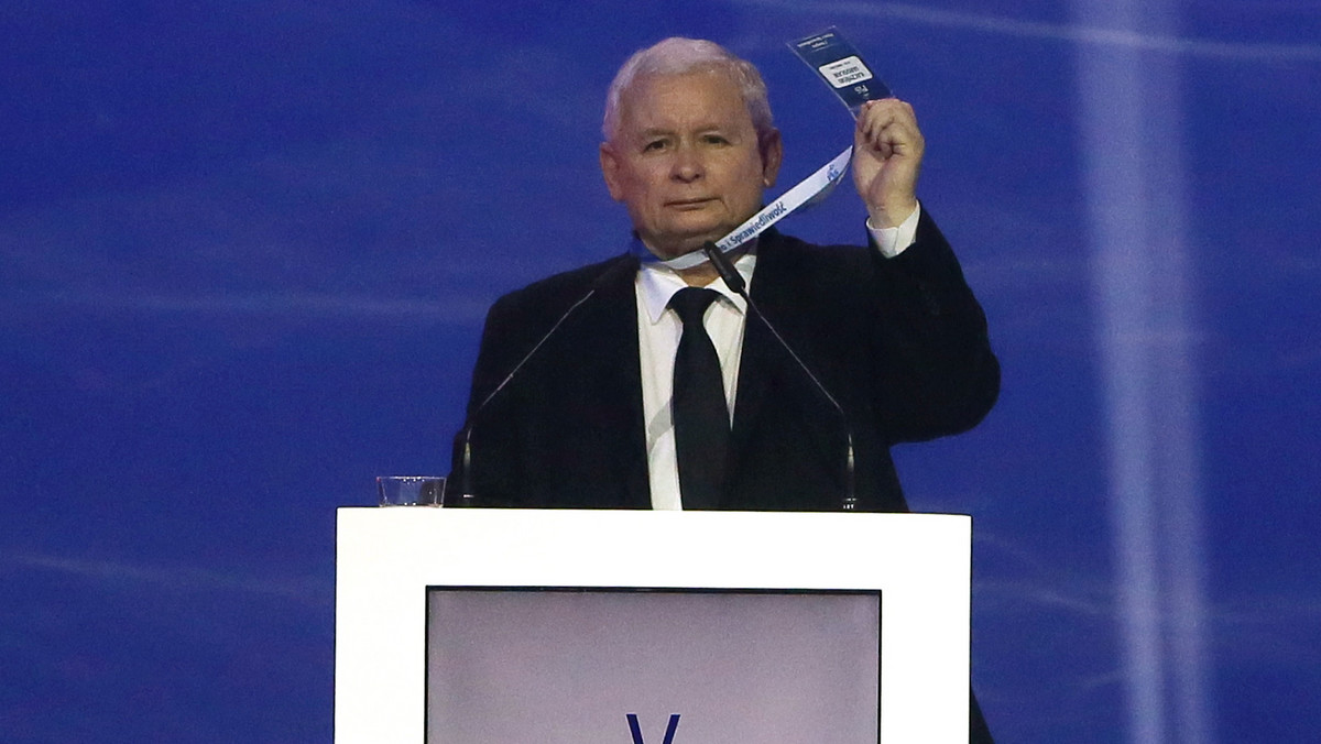 PiS jest ośrodkiem racjonalnego myślenia o Polsce i Europie - mówił prezes PiS Jarosław Kaczyński na kongresie swej partii. W kraju - podkreślał - trzeba odrzucić koncepcje Balcerowicza i postawić na Morawieckiego, w Europie - mówił - PiS jest prounijny, ale chce Unii narodów.