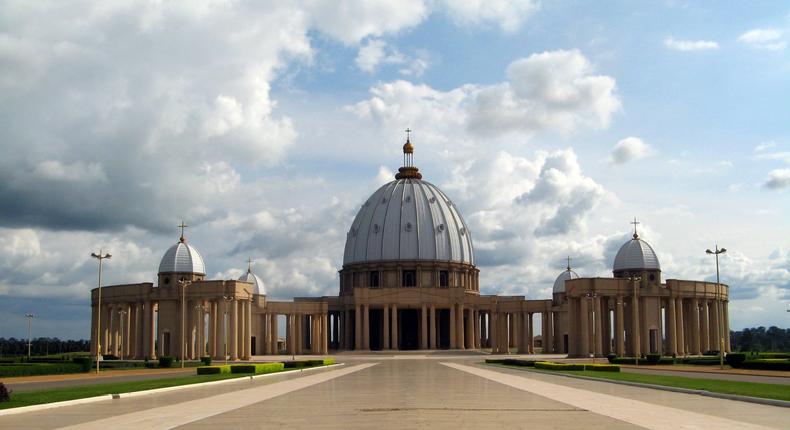 Basilique Notre-Dame de la Paix Yamoussoukro / Wiki Commons