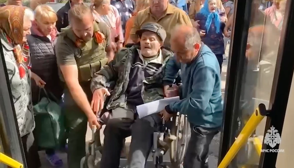 Evakuacija ljudi iz okruga Belovski u Kurskoj oblasti 12. avgusta