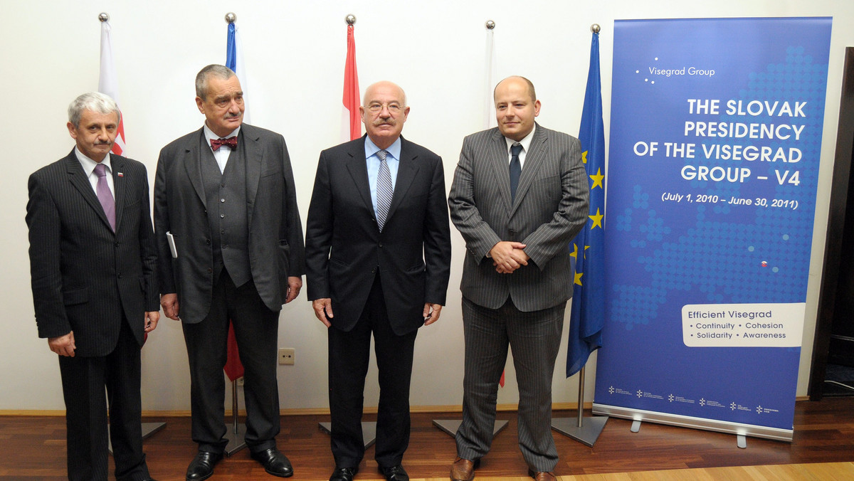Integracja Bałkanów Zachodnich ze strukturami euroatlantyckimi należy do priorytetów Grupy Wyszehradzkiej - uznali na nieformalnym spotkaniu w Bratysławie ministrowie spraw zagranicznych grupy.