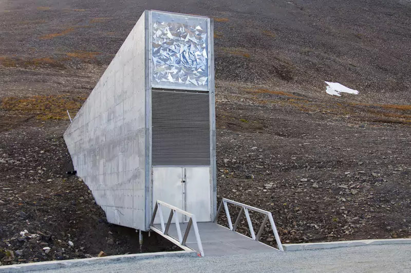 Wejście do Globalnego Banku Nasion Svalbard, wyspa Spitsbergen