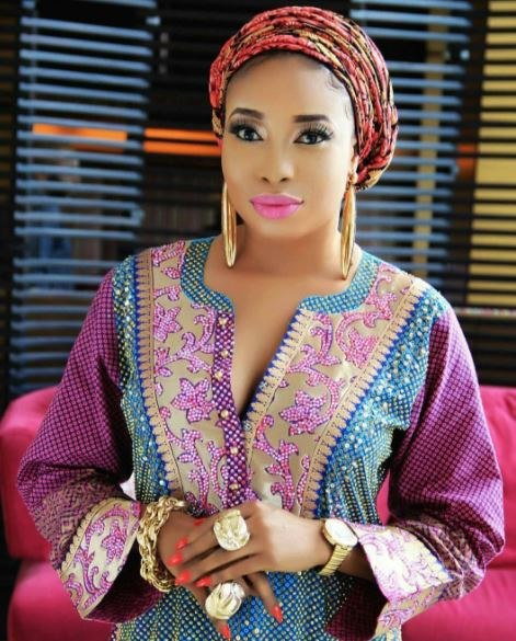 Anjorin alleged that she has no issues with Toyin Abraham other than her inability to curb her fans. Anjorin said Abraham has grown her social media followers to attack her fellow colleagues and fail to render help when needed.