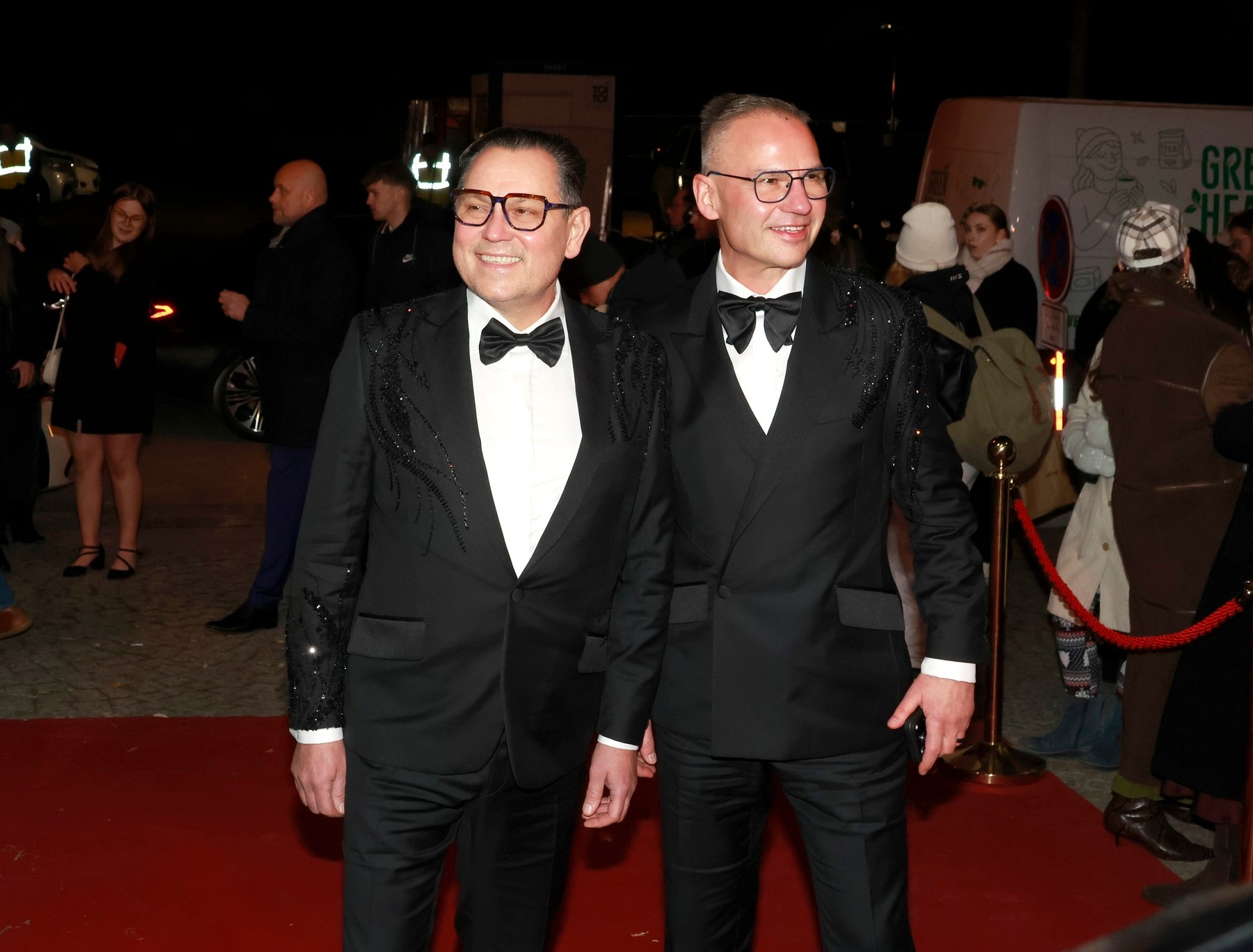 Spevák Pavel Vítek a producent Janis Sidovský. 